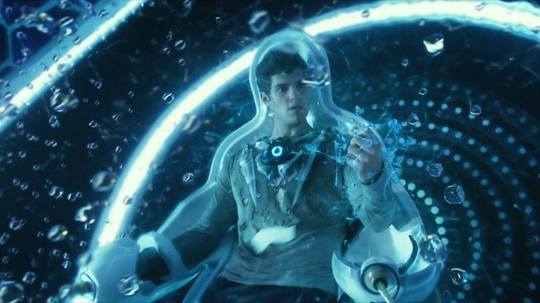 Max Steel still 4