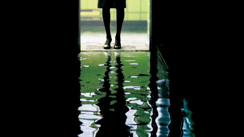 Dark Water still 3