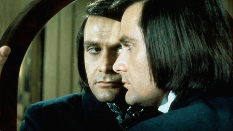 Dr. Jekyll & Sister Hyde still 7