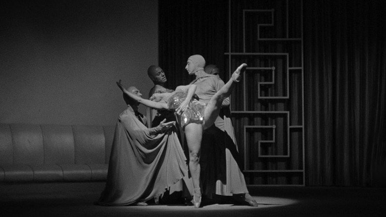 Dance, Girl, Dance still 5