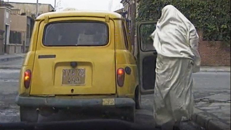 A Female Cabby in Sidi Bel-Abbès still 2